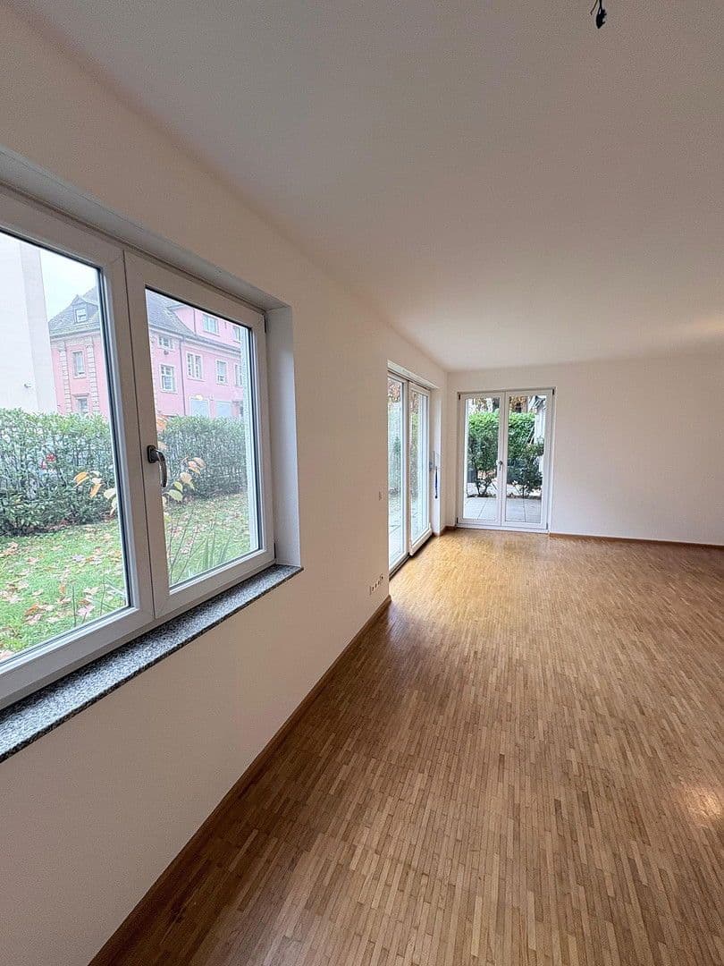 Prenájom bytu 2-izbový 63 m², Offenburg, Bádensko-Wurttembersko Prenájom bytu 2-izbový 63 m², Offenburg, Bádensko-Wurttembersko