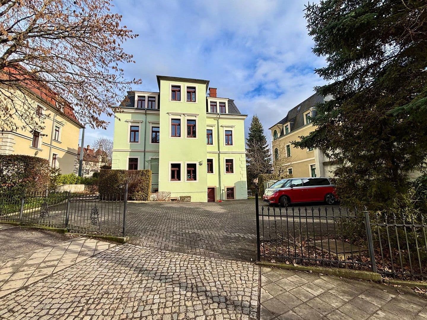 Predaj domu 400 m², pozemek 590 m², Dresden, Sasko Predaj domu 400 m², pozemek 590 m², Dresden, Sasko