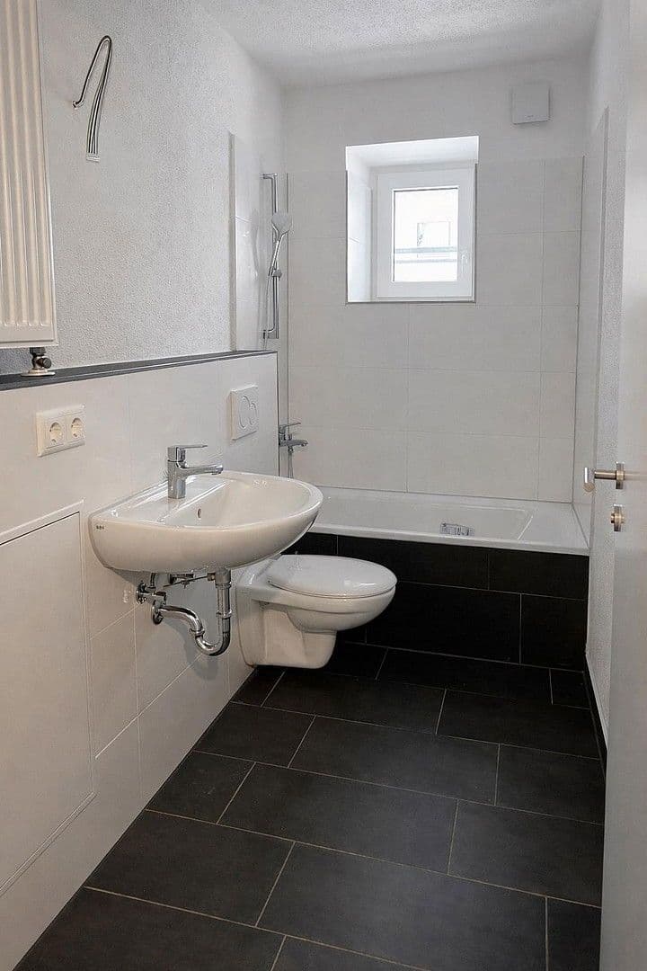 Prenájom bytu 2-izbový 48 m², Schlesierstraße 3, Schwandorf, Bavorsko Prenájom bytu 2-izbový 48 m², Schlesierstraße 3, Schwandorf, Bavorsko