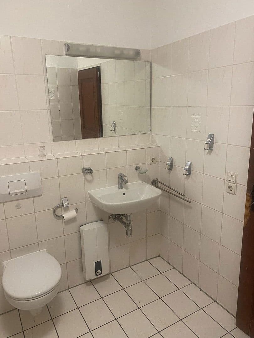 Predaj domu 112 m², pozemek 192 m², Maria-Montessori-Straße 8, Monheim am Rhein, Severné Porýnie - Westfálsko Predaj domu 112 m², pozemek 192 m², Maria-Montessori-Straße 8, Monheim am Rhein, Severné Porýnie - Westfálsko