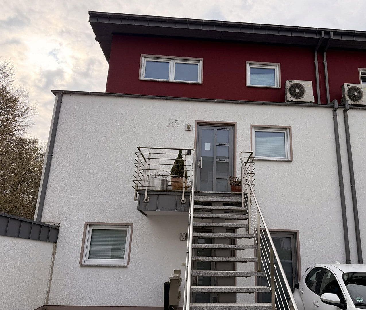 Prenájom bytu 4-izbový 140 m², Lustheide 25, Bergisch Gladbach, Severné Porýnie - Westfálsko Prenájom bytu 4-izbový 140 m², Lustheide 25, Bergisch Gladbach, Severné Porýnie - Westfálsko