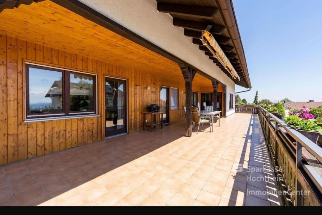 Prenájom bytu 5-izbový 150 m², Jurablick 4, Rickenbach, Bádensko-Wurttembersko Prenájom bytu 5-izbový 150 m², Jurablick 4, Rickenbach, Bádensko-Wurttembersko