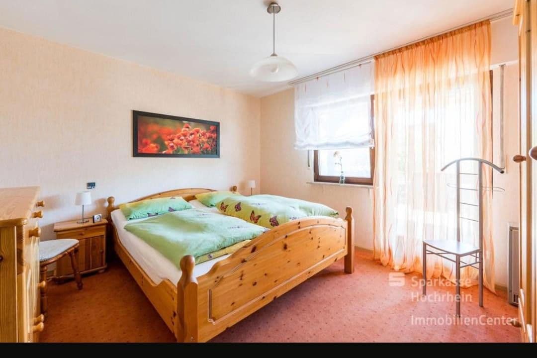 Prenájom bytu 5-izbový 150 m², Jurablick 4, Rickenbach, Bádensko-Wurttembersko Prenájom bytu 5-izbový 150 m², Jurablick 4, Rickenbach, Bádensko-Wurttembersko