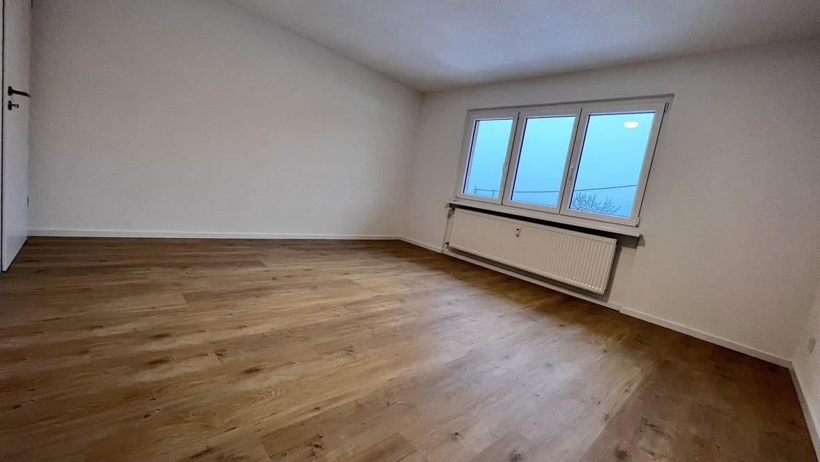 Prenájom domu 173 m², pozemek 320 m², Weilheim, Bádensko-Wurttembersko Prenájom domu 173 m², pozemek 320 m², Weilheim, Bádensko-Wurttembersko