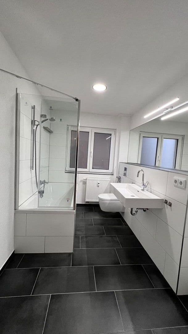 Prenájom domu 173 m², pozemek 320 m², Weilheim, Bádensko-Wurttembersko Prenájom domu 173 m², pozemek 320 m², Weilheim, Bádensko-Wurttembersko