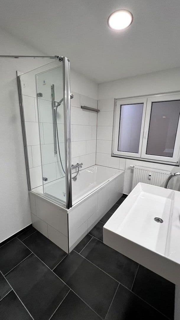 Prenájom domu 173 m², pozemek 320 m², Weilheim, Bádensko-Wurttembersko Prenájom domu 173 m², pozemek 320 m², Weilheim, Bádensko-Wurttembersko