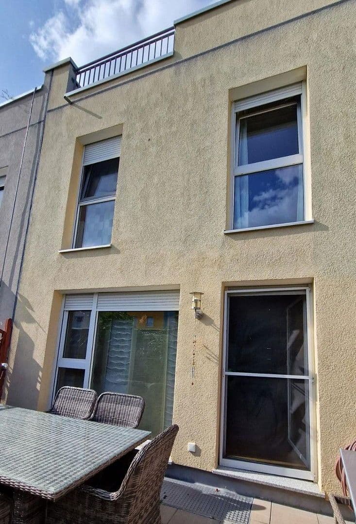 Predaj domu 175 m², pozemek 52 m², Aschaffenburg, Bavorsko Predaj domu 175 m², pozemek 52 m², Aschaffenburg, Bavorsko