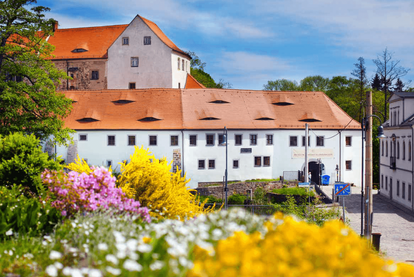 Prenájom bytu 3-izbový 77 m², Langbeinstraße 1-3, Radeberg, Sasko Prenájom bytu 3-izbový 77 m², Langbeinstraße 1-3, Radeberg, Sasko