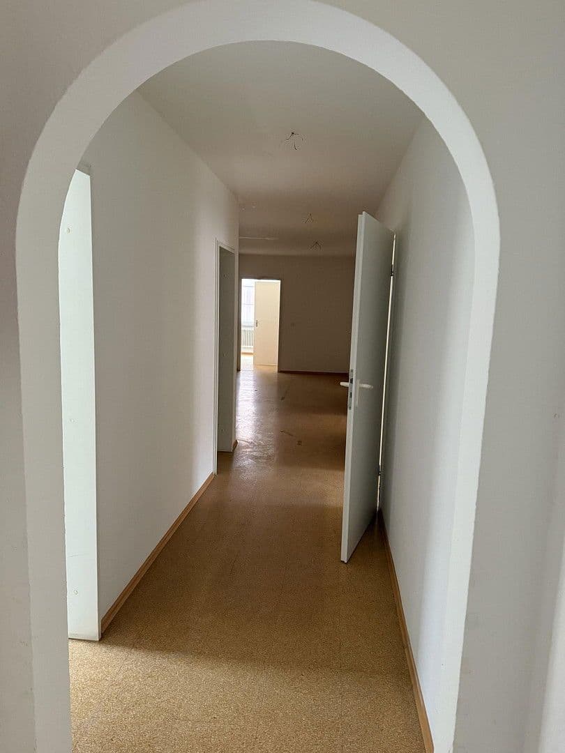 Prenájom bytu 6-izbový 136 m², Spitalstrasse 17, Ellwangen (Jagst), Bádensko-Wurttembersko Prenájom bytu 6-izbový 136 m², Spitalstrasse 17, Ellwangen (Jagst), Bádensko-Wurttembersko