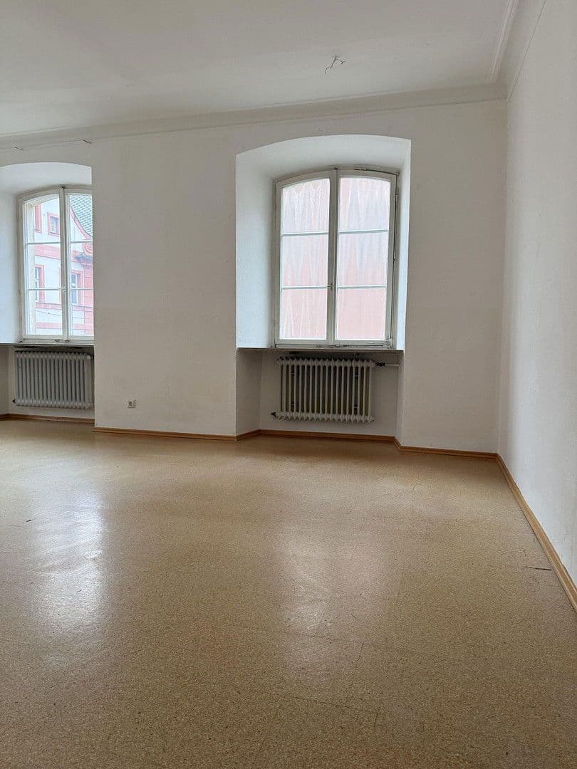 Prenájom bytu 6-izbový 136 m², Spitalstrasse 17, Ellwangen (Jagst), Bádensko-Wurttembersko Prenájom bytu 6-izbový 136 m², Spitalstrasse 17, Ellwangen (Jagst), Bádensko-Wurttembersko