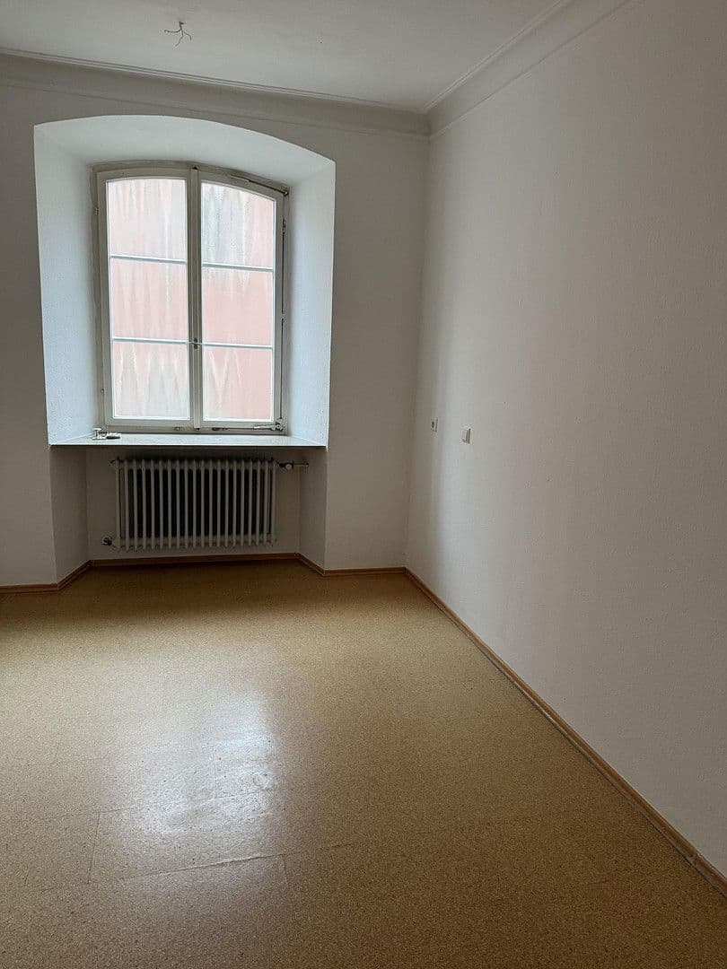 Prenájom bytu 6-izbový 136 m², Spitalstrasse 17, Ellwangen (Jagst), Bádensko-Wurttembersko Prenájom bytu 6-izbový 136 m², Spitalstrasse 17, Ellwangen (Jagst), Bádensko-Wurttembersko