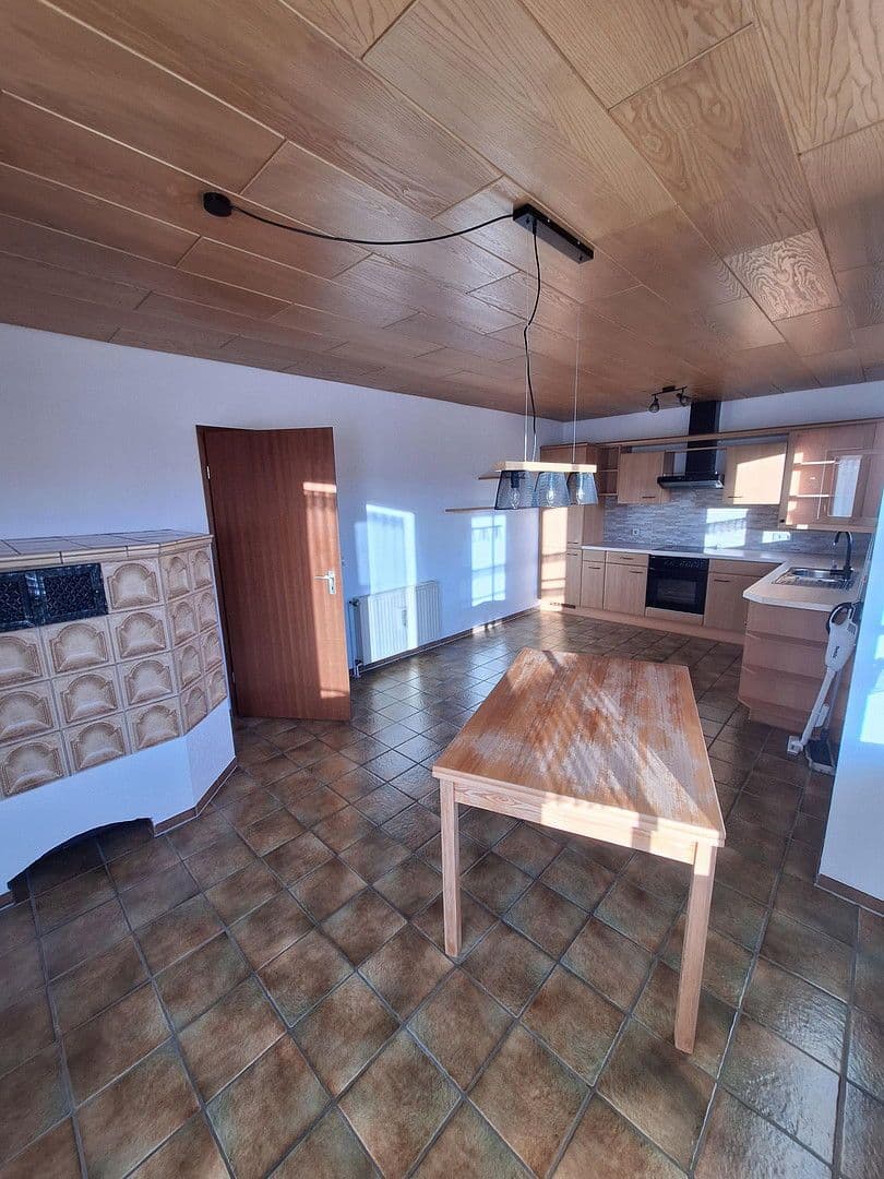 Prenájom bytu 3-izbový 105 m², Tuttlingen, Bádensko-Wurttembersko Prenájom bytu 3-izbový 105 m², Tuttlingen, Bádensko-Wurttembersko