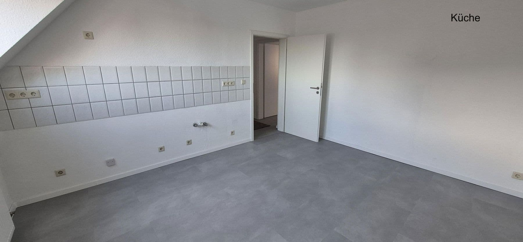 Prenájom bytu 3-izbový 83 m², Duisburg, Severné Porýnie - Westfálsko Prenájom bytu 3-izbový 83 m², Duisburg, Severné Porýnie - Westfálsko