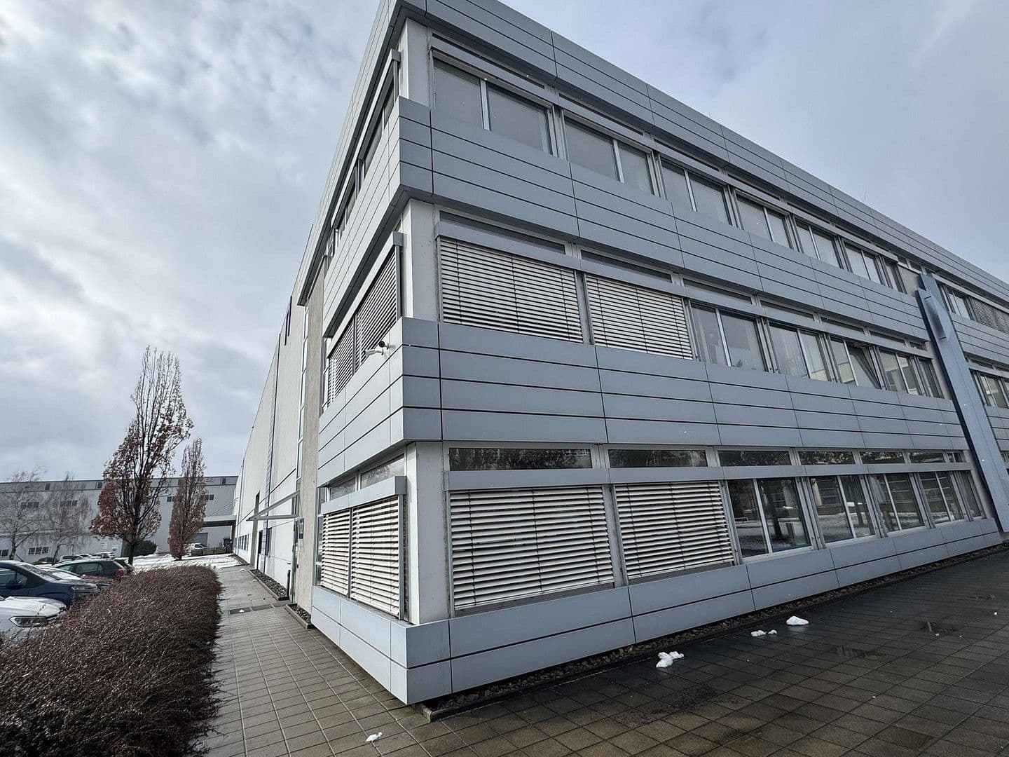 Prenájom nebytového priestoru 4.080 m², Dresden, Sasko Prenájom nebytového priestoru 4.080 m², Dresden, Sasko