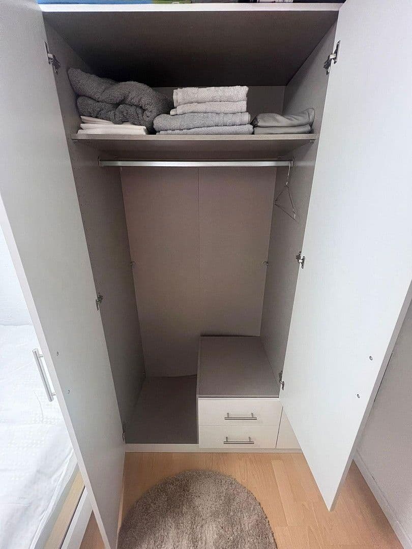 Prenájom bytu 1-izbový 10 m², Stuttgart, Bádensko-Wurttembersko Prenájom bytu 1-izbový 10 m², Stuttgart, Bádensko-Wurttembersko