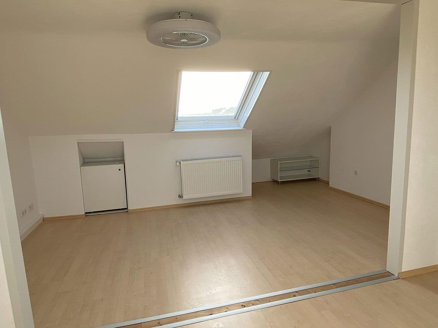 Prenájom bytu 5-izbový 95 m², Beethovenstraße 14, Hückeswagen, Severné Porýnie - Westfálsko Prenájom bytu 5-izbový 95 m², Beethovenstraße 14, Hückeswagen, Severné Porýnie - Westfálsko