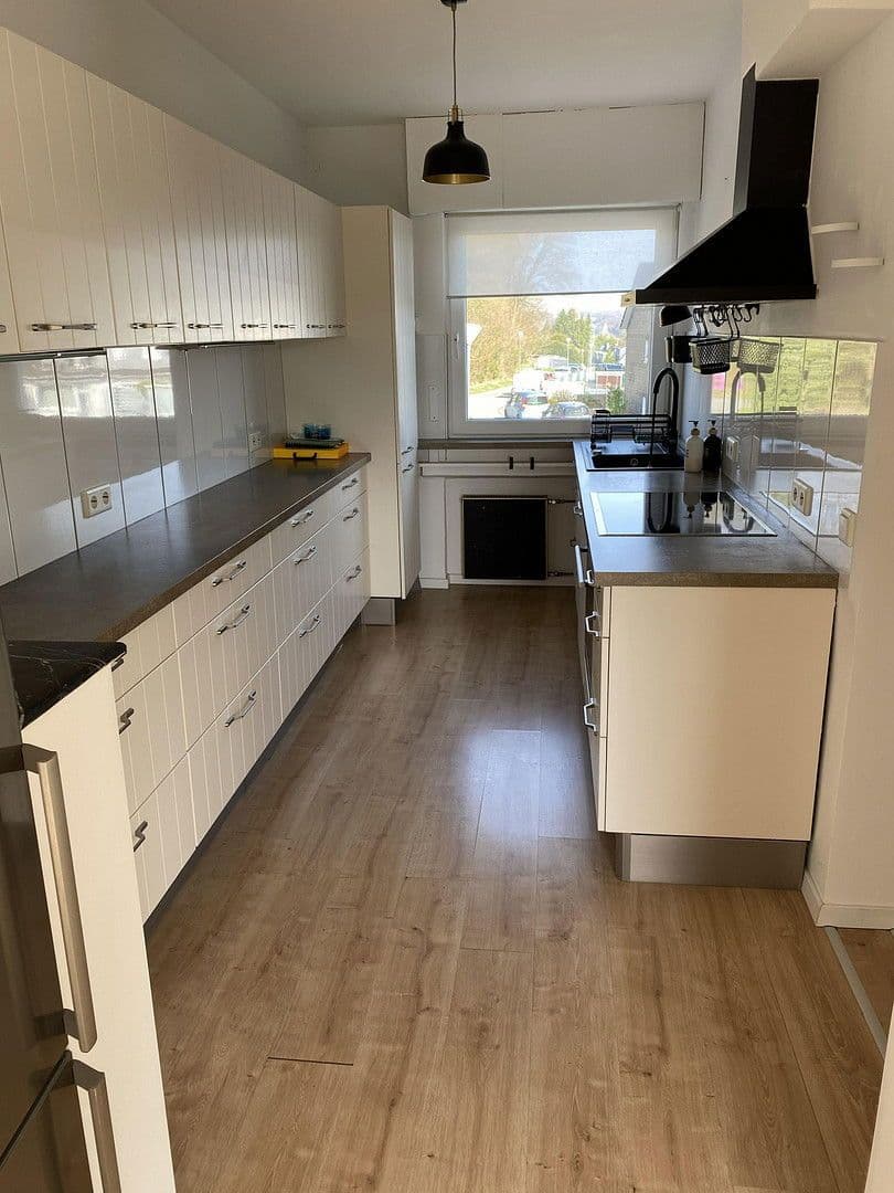 Prenájom bytu 5-izbový 95 m², Beethovenstraße 14, Hückeswagen, Severné Porýnie - Westfálsko Prenájom bytu 5-izbový 95 m², Beethovenstraße 14, Hückeswagen, Severné Porýnie - Westfálsko