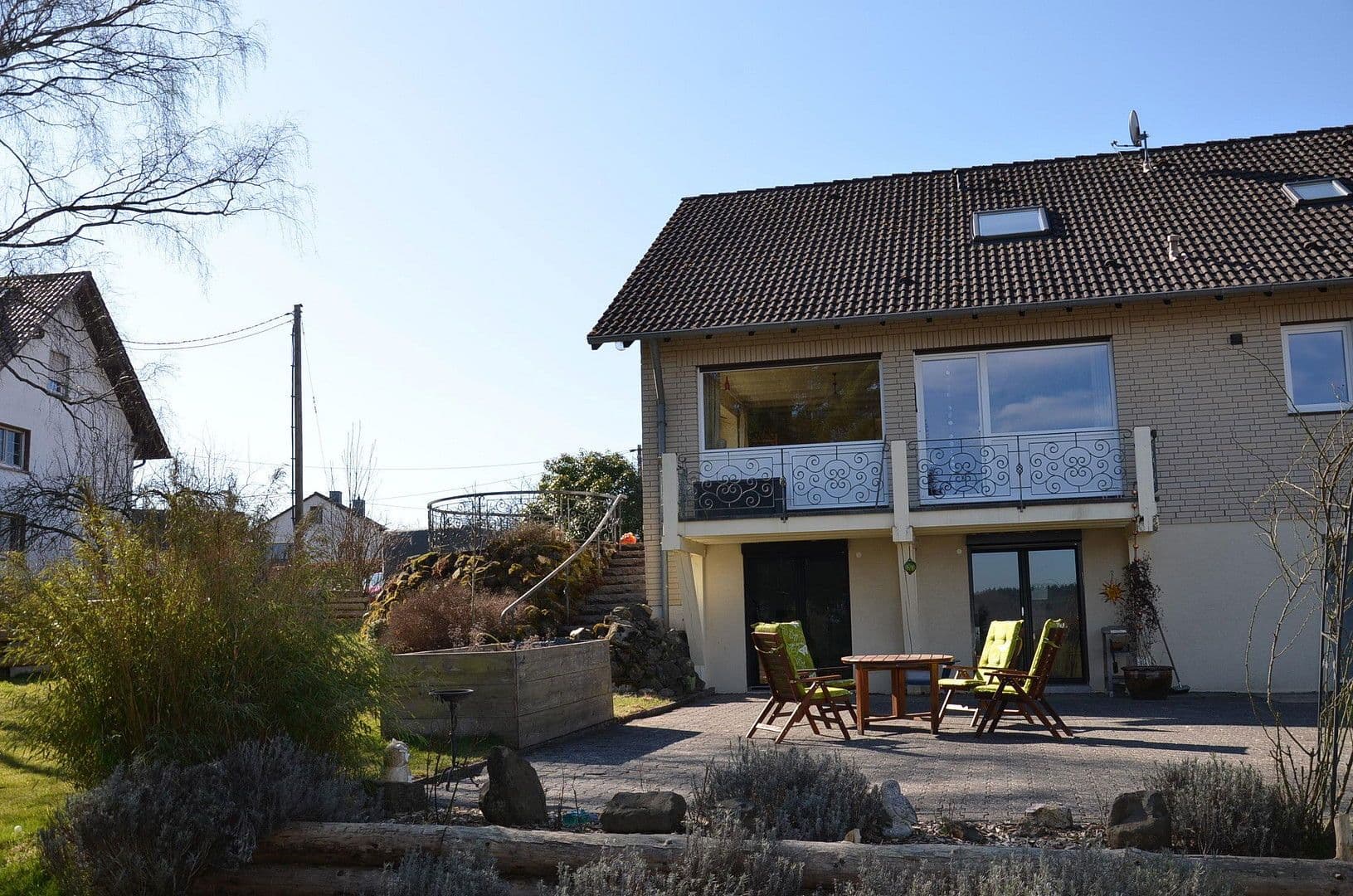 Predaj domu 350 m², pozemek 9.800 m², Dorfstraße 17, Breitscheid, Porýnie-Falcko Predaj domu 350 m², pozemek 9.800 m², Dorfstraße 17, Breitscheid, Porýnie-Falcko