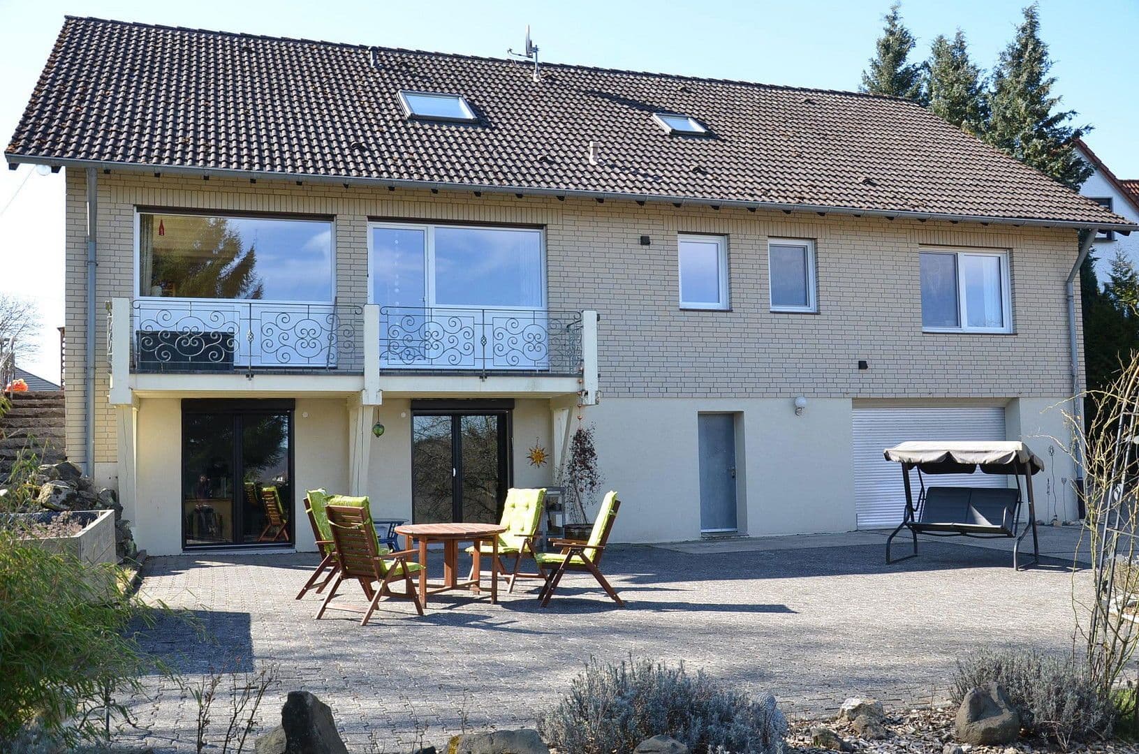 Predaj domu 350 m², pozemek 9.800 m², Dorfstraße 17, Breitscheid, Porýnie-Falcko Predaj domu 350 m², pozemek 9.800 m², Dorfstraße 17, Breitscheid, Porýnie-Falcko
