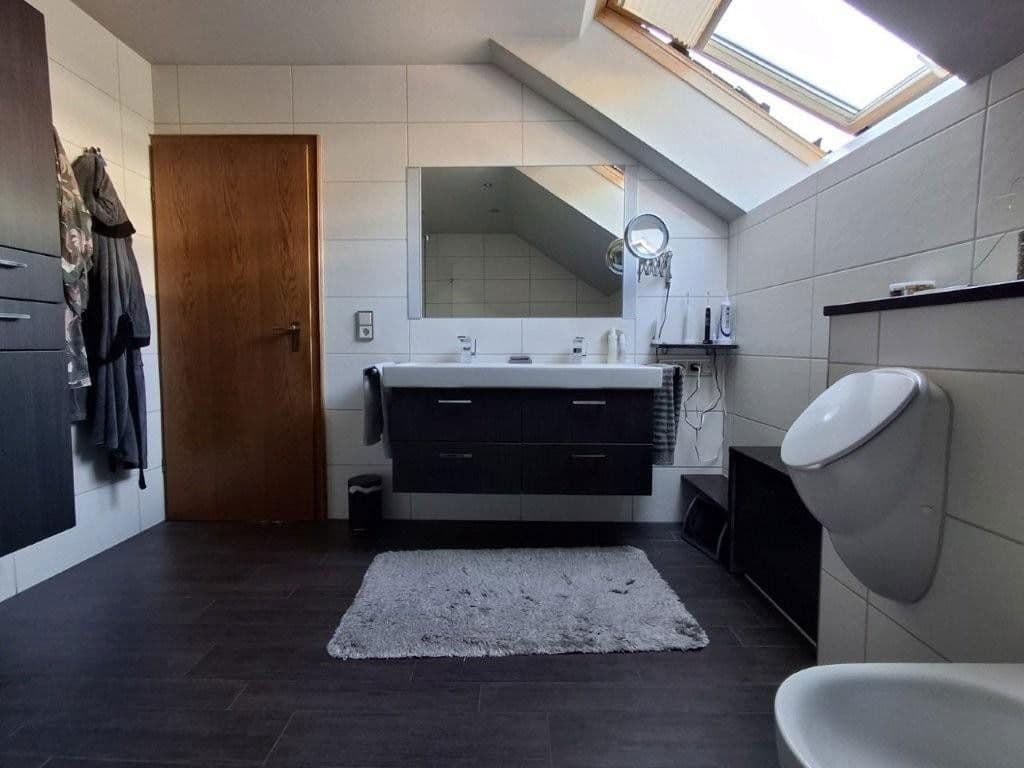 Predaj domu 228 m², pozemek 1.457 m², Schonungen, Bavorsko Predaj domu 228 m², pozemek 1.457 m², Schonungen, Bavorsko