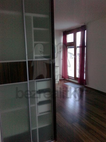 Prenájom bytu Garsoniéra 41 m², Pod Lipami, Praha, Praha Prenájom bytu Garsoniéra 41 m², Pod Lipami, Praha, Praha