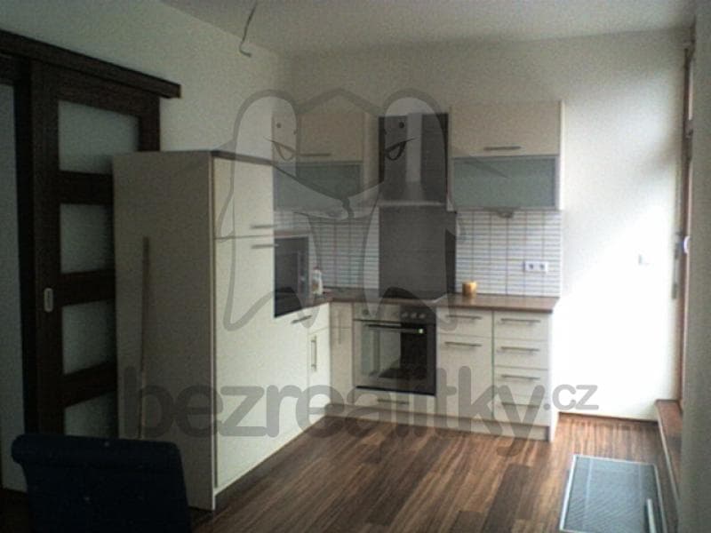 Prenájom bytu Garsoniéra 41 m², Pod Lipami, Praha, Praha Prenájom bytu Garsoniéra 41 m², Pod Lipami, Praha, Praha