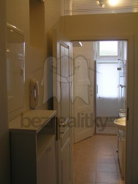 Prenájom bytu Garsoniéra 32 m², Ruská 90, Praha, Praha Prenájom bytu Garsoniéra 32 m², Ruská 90, Praha, Praha