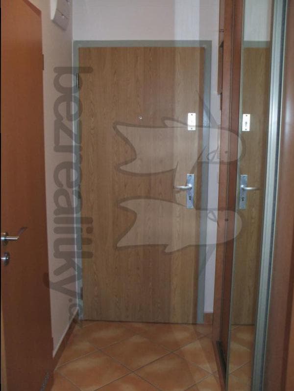 Prenájom bytu 1-izbový 37 m², Poupětova, Praha, Praha Prenájom bytu 1-izbový 37 m², Poupětova, Praha, Praha