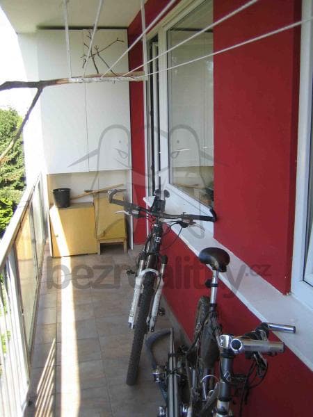 Prenájom bytu 1-izbový 34 m², Hurbanova, Praha, Praha Prenájom bytu 1-izbový 34 m², Hurbanova, Praha, Praha