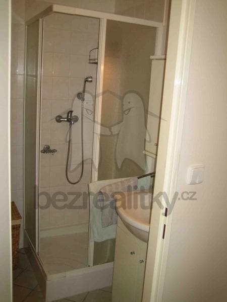 Prenájom bytu 1-izbový 34 m², Hurbanova, Praha, Praha Prenájom bytu 1-izbový 34 m², Hurbanova, Praha, Praha