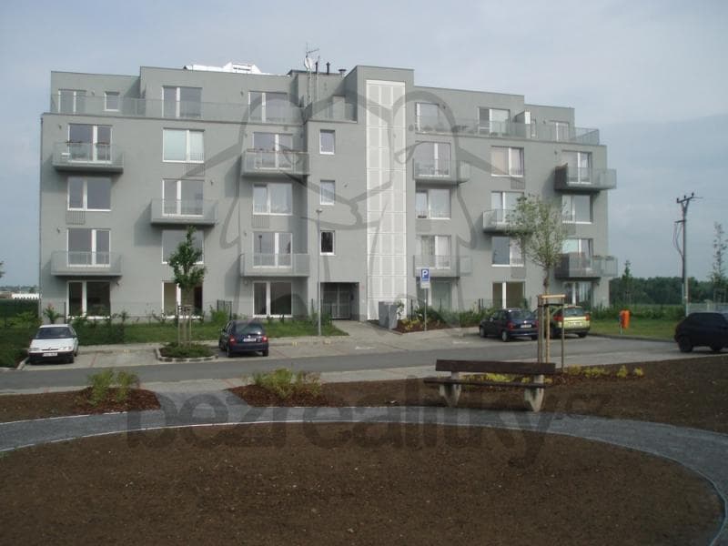 Prenájom bytu 1-izbový 45 m², Chýně, Středočeský kraj Prenájom bytu 1-izbový 45 m², Chýně, Středočeský kraj