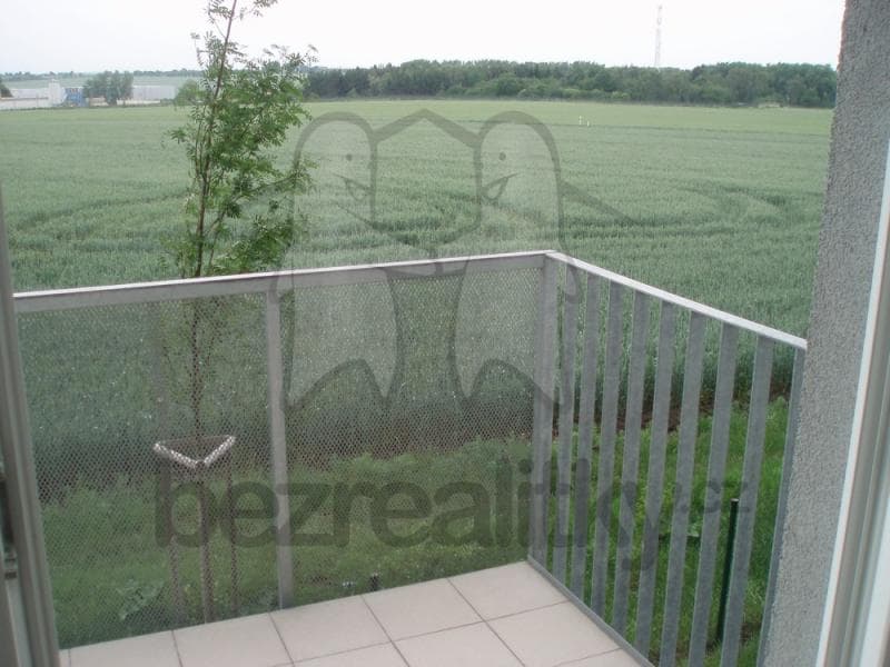 Prenájom bytu 1-izbový 45 m², Chýně, Středočeský kraj Prenájom bytu 1-izbový 45 m², Chýně, Středočeský kraj