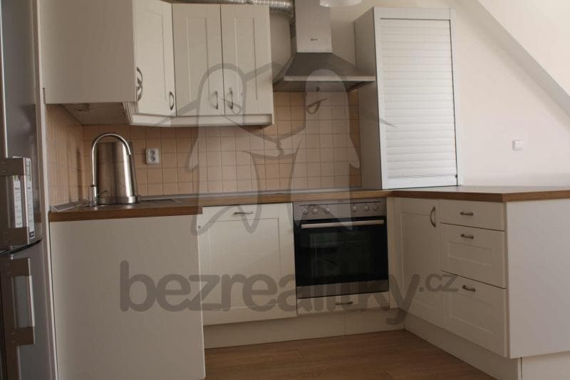 Prenájom bytu 2-izbový 67 m², Kafkova, Praha, Praha Prenájom bytu 2-izbový 67 m², Kafkova, Praha, Praha