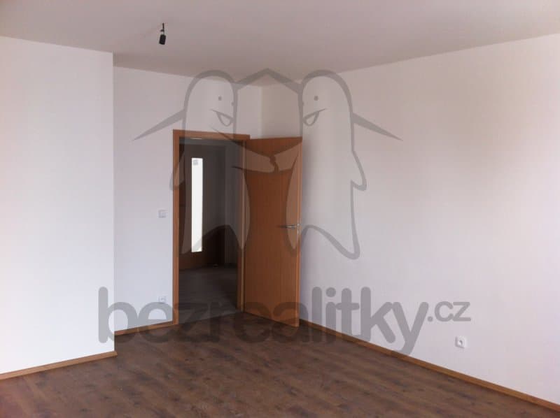 Prenájom bytu 2-izbový 63 m², Jana Palacha, Pardubice, Pardubický kraj