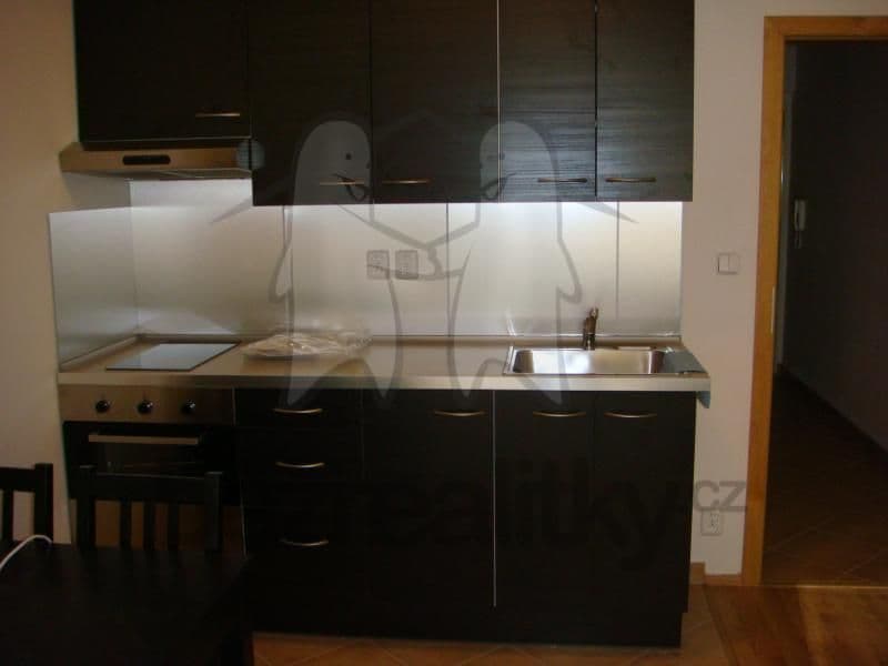 Prenájom bytu 1-izbový 30 m², Sazovicka, Praha, Praha Prenájom bytu 1-izbový 30 m², Sazovicka, Praha, Praha