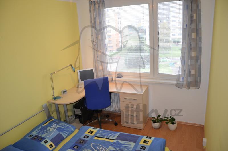 Prenájom bytu 2-izbový 45 m², Roudnická, Praha, Praha