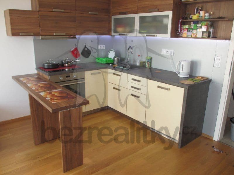 Prenájom bytu 1-izbový 26 m², Mezitraťová, Praha, Praha Prenájom bytu 1-izbový 26 m², Mezitraťová, Praha, Praha