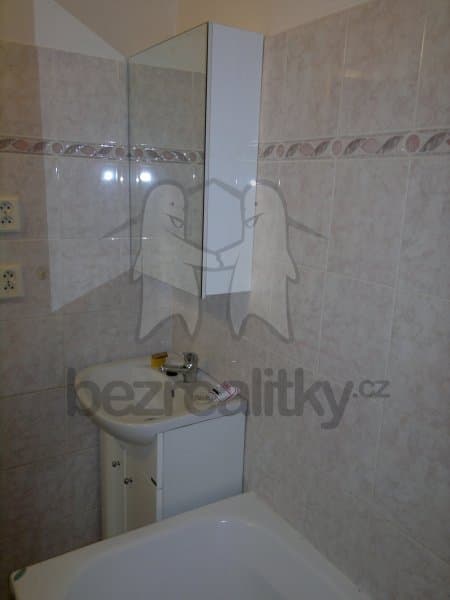 Prenájom bytu 1-izbový 40 m², Minská, Praha, Praha Prenájom bytu 1-izbový 40 m², Minská, Praha, Praha