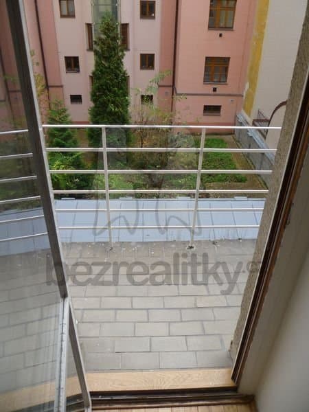 Prenájom bytu 1-izbový 34 m², Roháčova, Praha, Praha Prenájom bytu 1-izbový 34 m², Roháčova, Praha, Praha