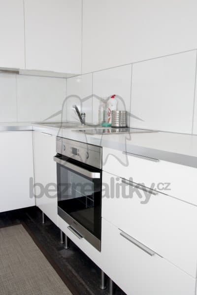Prenájom bytu 1-izbový 31 m², Vítězné náměstí, Praha, Praha Prenájom bytu 1-izbový 31 m², Vítězné náměstí, Praha, Praha