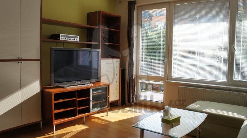 Prenájom bytu 2-izbový 50 m², Kováříkova, Praha, Praha Prenájom bytu 2-izbový 50 m², Kováříkova, Praha, Praha