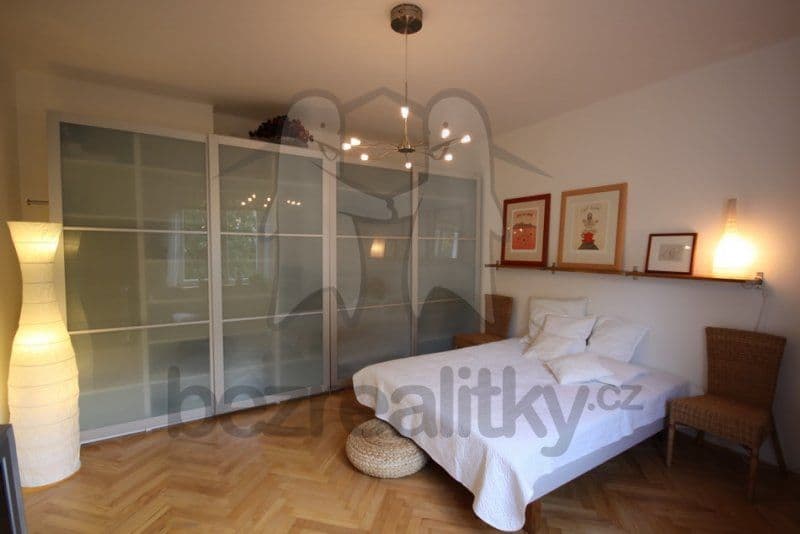 Prenájom bytu 1-izbový 40 m², Kladenská, Praha, Praha Prenájom bytu 1-izbový 40 m², Kladenská, Praha, Praha