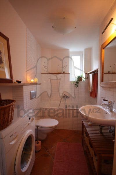 Prenájom bytu 1-izbový 40 m², Kladenská, Praha, Praha Prenájom bytu 1-izbový 40 m², Kladenská, Praha, Praha