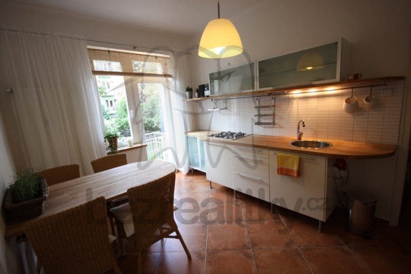 Prenájom bytu 1-izbový 40 m², Kladenská, Praha, Praha Prenájom bytu 1-izbový 40 m², Kladenská, Praha, Praha