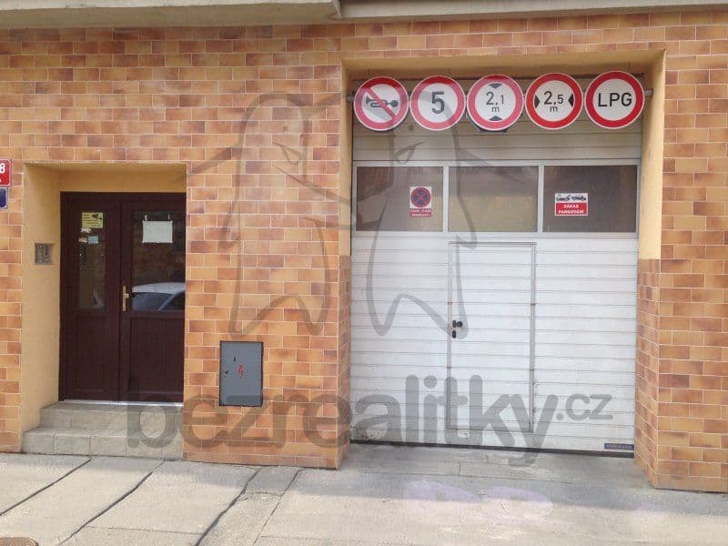 Prenájom garáže 15 m², Drahobejlova, Praha, Praha Prenájom garáže 15 m², Drahobejlova, Praha, Praha