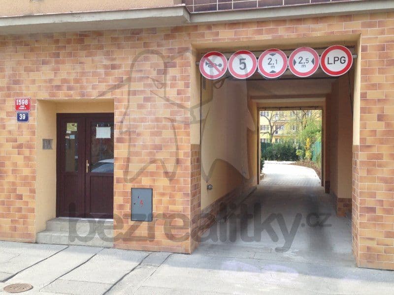 Prenájom garáže 15 m², Drahobejlova, Praha, Praha Prenájom garáže 15 m², Drahobejlova, Praha, Praha