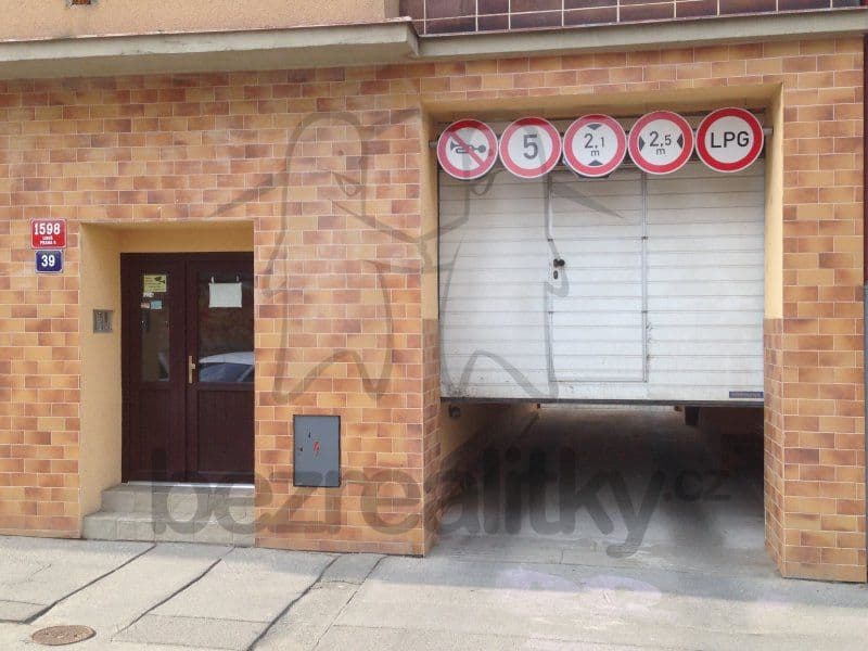 Prenájom garáže 15 m², Drahobejlova, Praha, Praha Prenájom garáže 15 m², Drahobejlova, Praha, Praha