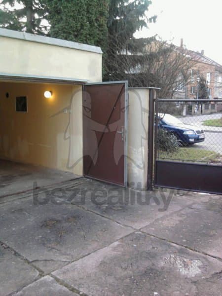 Prenájom garáže 20 m², Teslova, Brno, Jihomoravský kraj Prenájom garáže 20 m², Teslova, Brno, Jihomoravský kraj