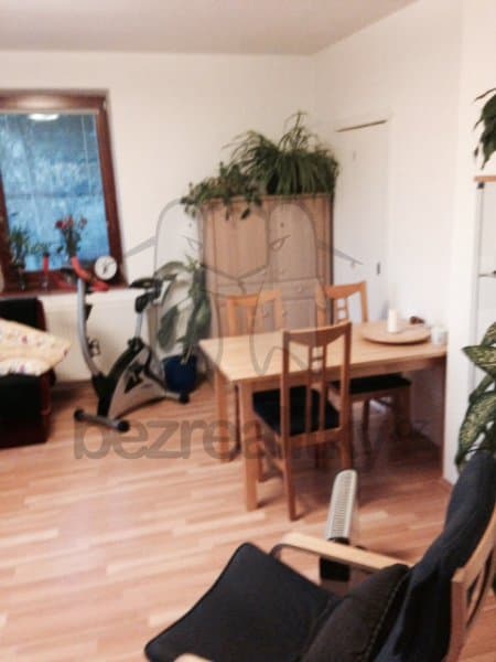 Prenájom bytu 2-izbový 57 m², Sadová, Statenice, Středočeský kraj Prenájom bytu 2-izbový 57 m², Sadová, Statenice, Středočeský kraj