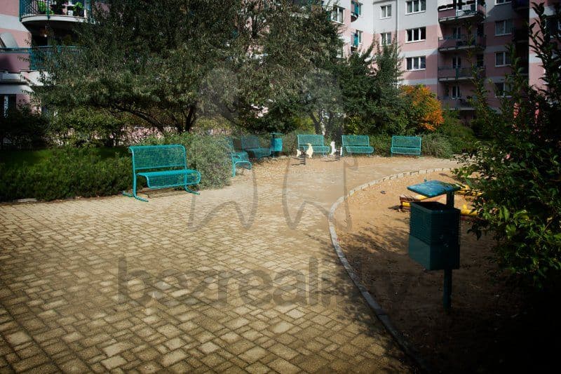 Prenájom bytu 1-izbový 40 m², Na hroudě, Praha, Praha Prenájom bytu 1-izbový 40 m², Na hroudě, Praha, Praha